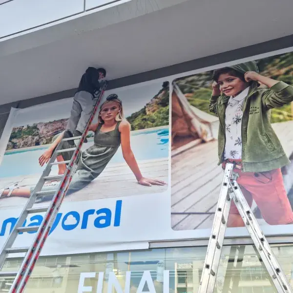 Εκτυπώσεις banner σε μουσαμά μεγάλης αντοχής, Ψηφιακές Εκτυπώσεις: Τοποθέτηση μεγάλης ψηφιακής εκτύπωσης μουσαμά, Αθήνα.