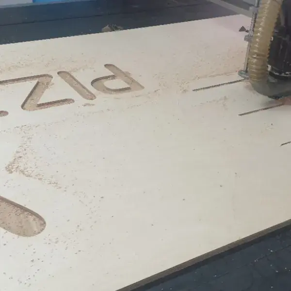 Υπηρεσίες κοπής και χάραξης με Laser και CNC Router